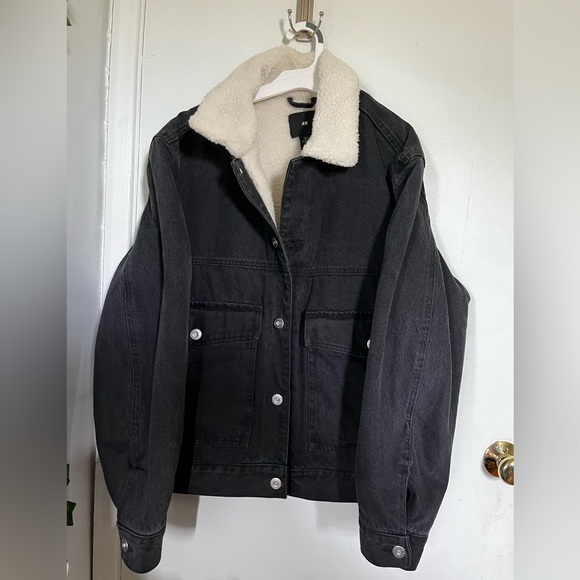H&M Jackets & Blazers - Black jean jacket
